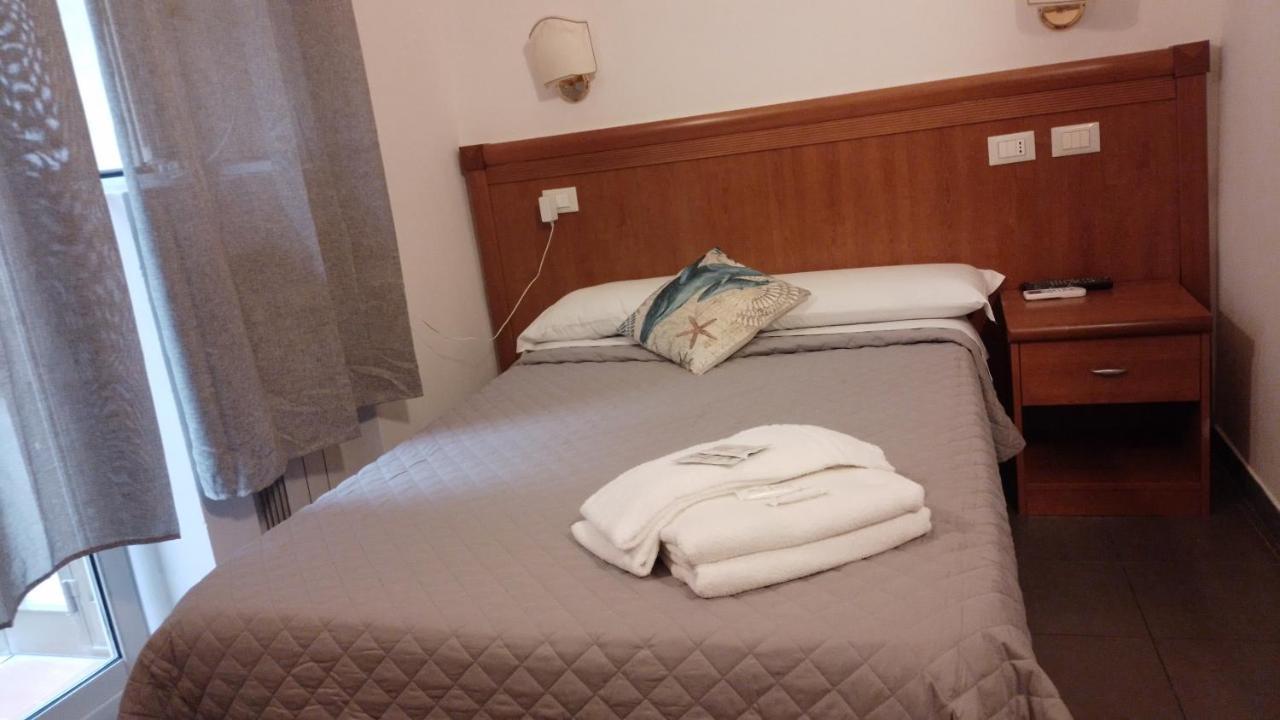 Roma Termini Tina Ya B&B מראה חיצוני תמונה